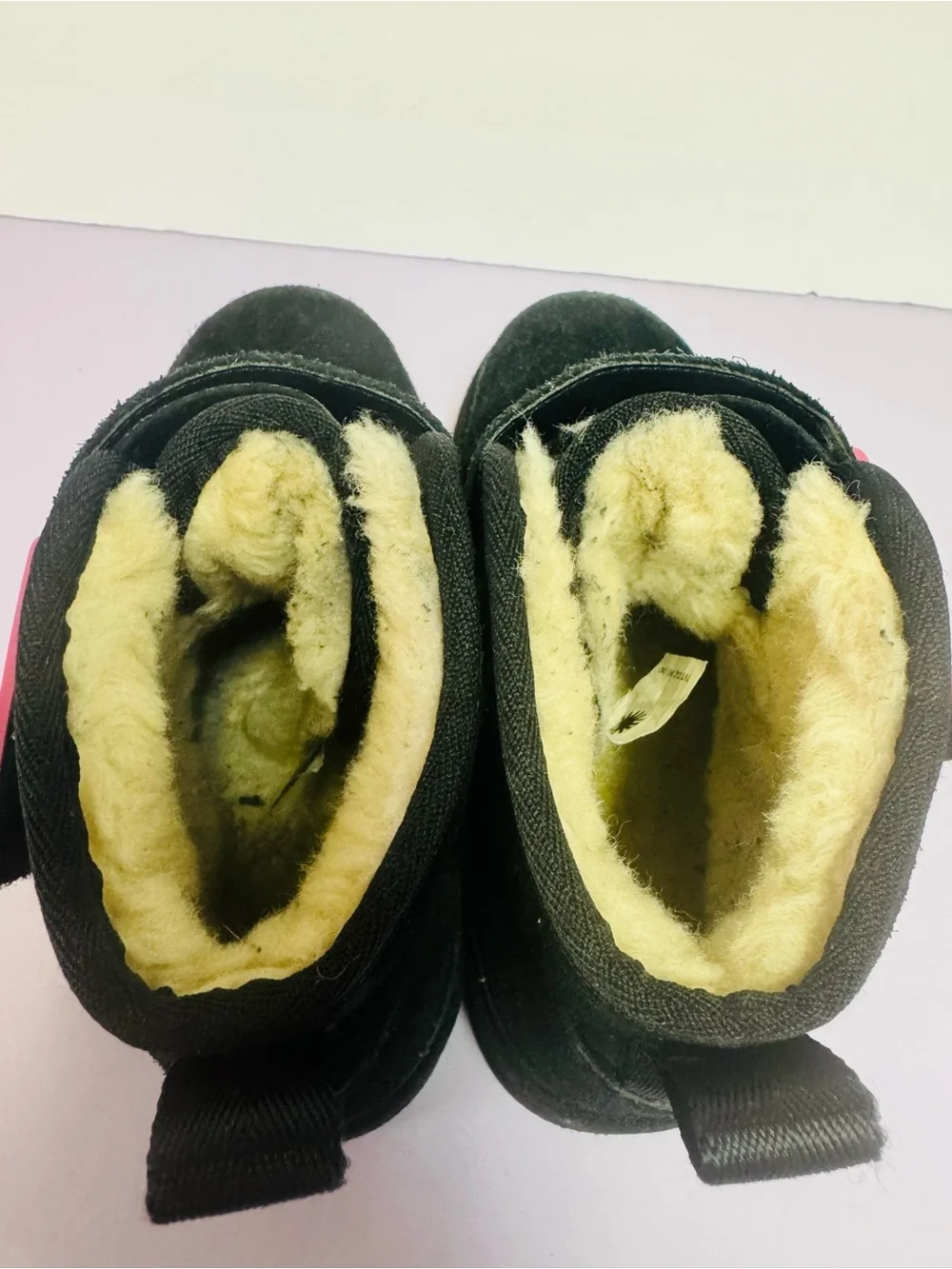 UGG Neumel Platform boots in black Size 4